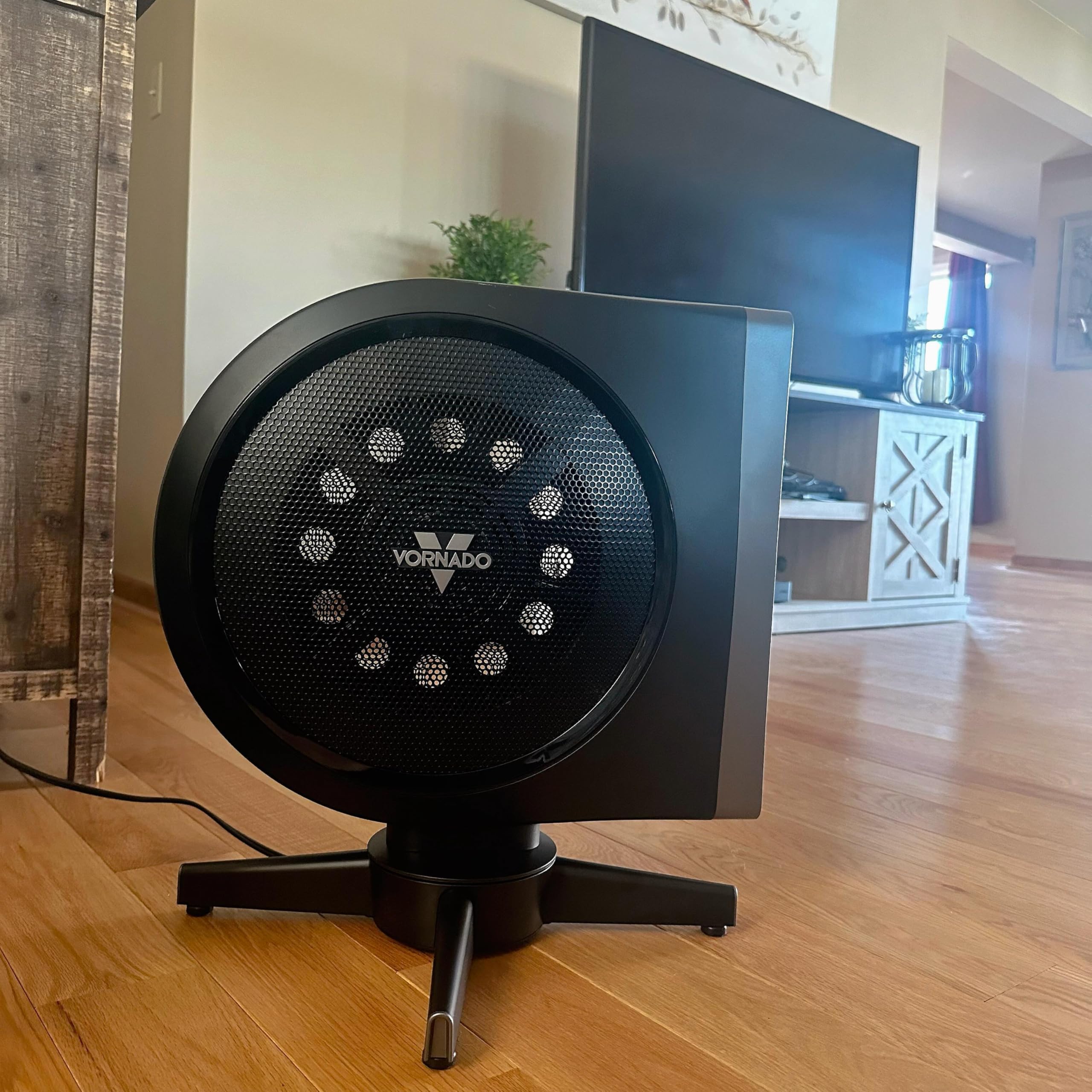 Vornado STRATA Compact Oscillating High Velocity Floor Fan with Remote Control, 5 Speeds, 18.4 in Tall, Powerful Air Circulator for Home, Electric Cooling Fan, Black - Image 3